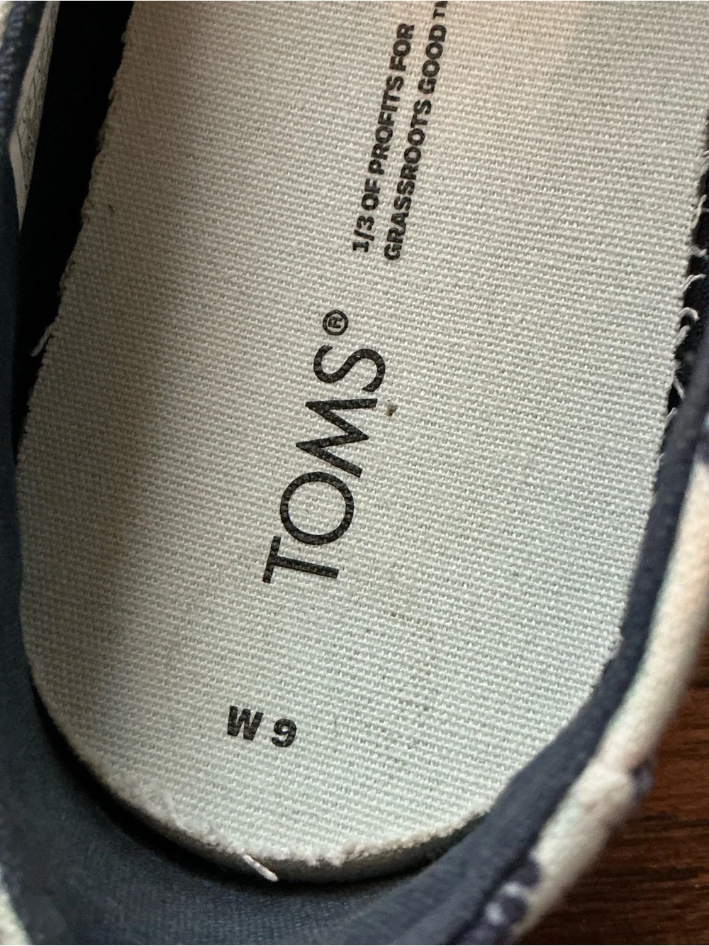 TOMS Women’s Size 9 Shell Print Canvas Rope Espadrille Slip-On Shoes